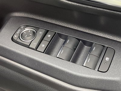 2025 Toyota LAND CRUISER 250 — миниатюра 31