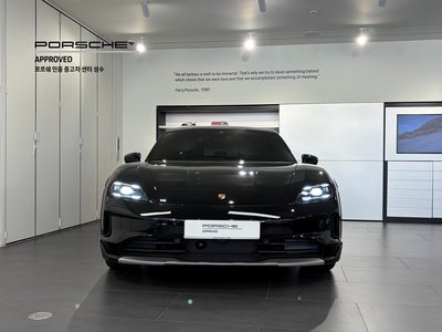 PORSCHE TAYCAN - 2