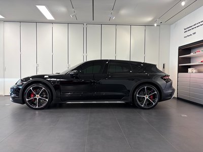 PORSCHE TAYCAN - 7