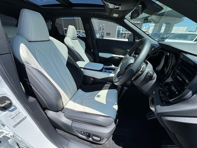 صورة مصغرة 48 لـ 2025 Lexus RX