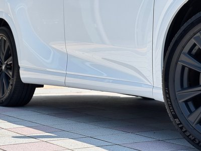 صورة مصغرة 35 لـ 2025 Lexus RX