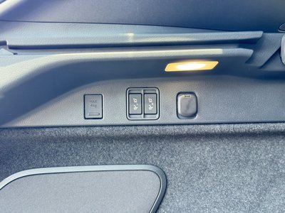 صورة مصغرة 79 لـ 2025 Lexus RX