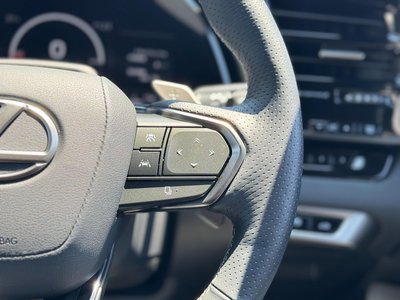 صورة مصغرة 66 لـ 2025 Lexus RX