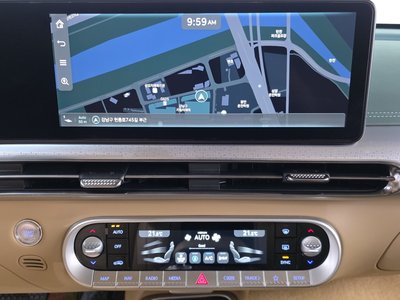 2023 Genesis GV60 thumbnail 33