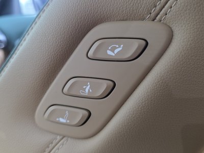 2023 Genesis GV60 thumbnail 24