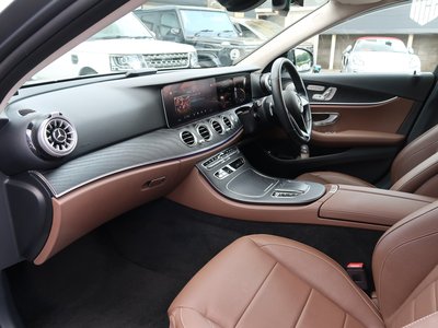 MERCEDES-BENZ E-CLASS - 4