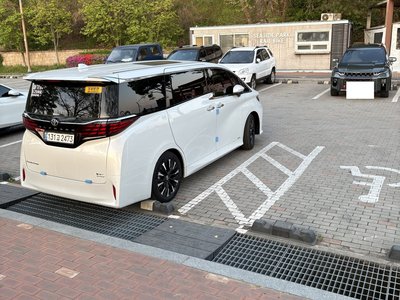 TOYOTA ALPHARD - 3