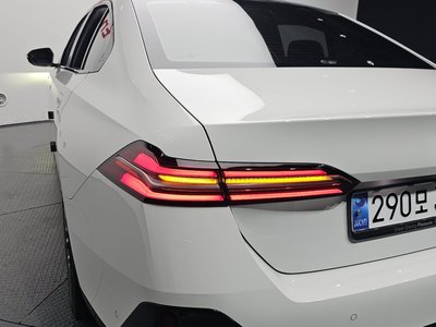 2024 BMW 5 SERIES 照片 10