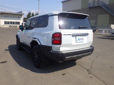 TOYOTA LAND CRUISER 250 - 7