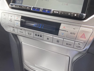 TOYOTA LAND CRUISER - 10