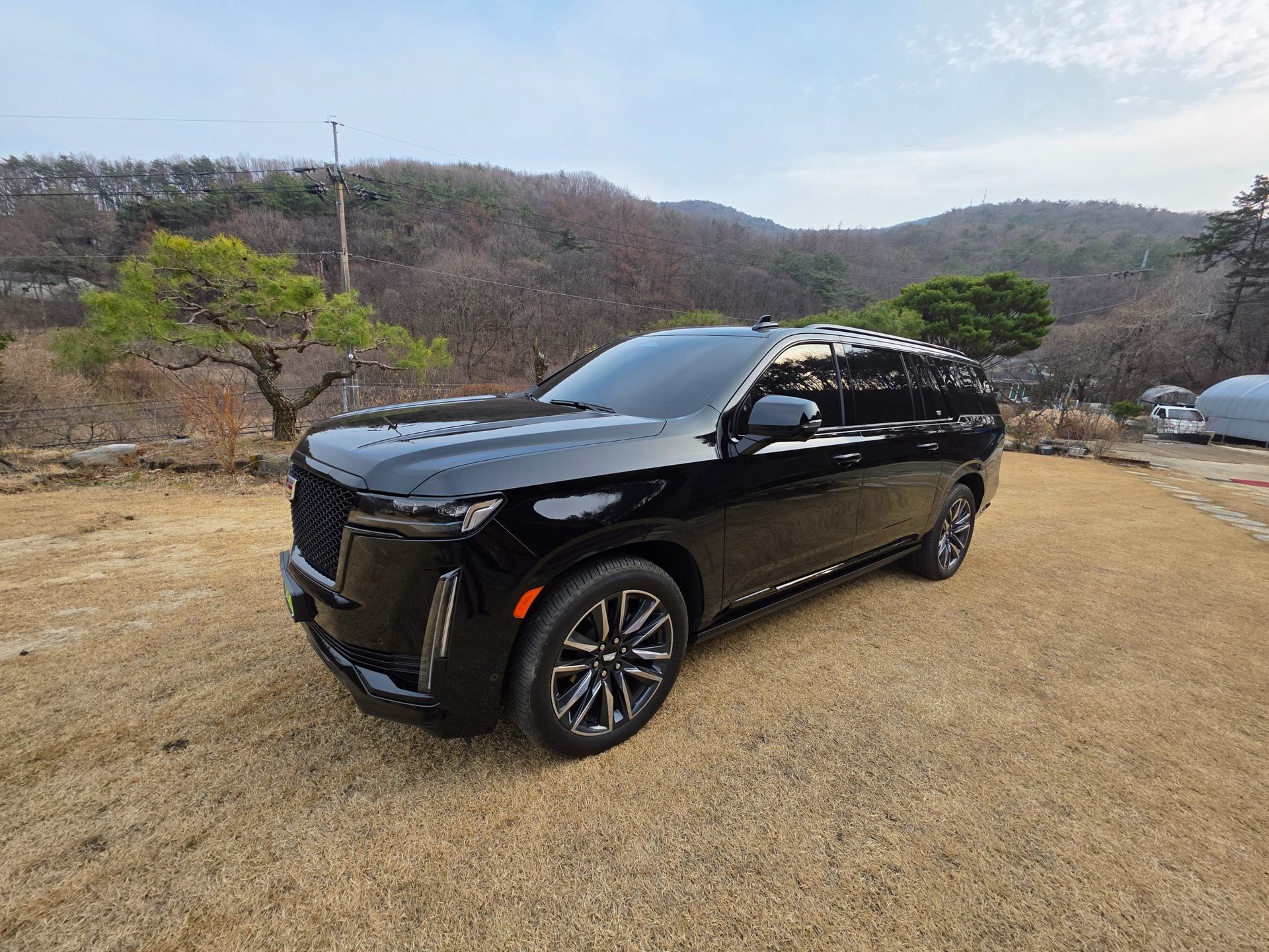 CADILLAC ESCALADE 5TH GENERATION - View 1