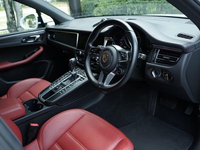 2021 Porsche MACAN 照片 2