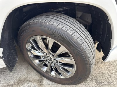 TOYOTA LAND CRUISER 300 - 9