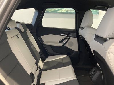 2026 BMW IX1 — миниатюра 15