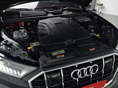 AUDI Q7 - 7