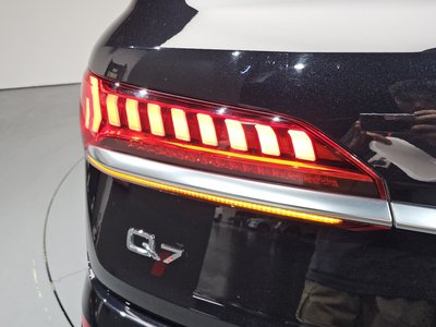 AUDI Q7 - 10