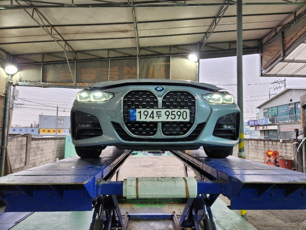 BMW 4 SERIES - View 1