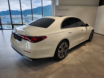 2025 Mercedes-BENZ E-CLASS — фото 3