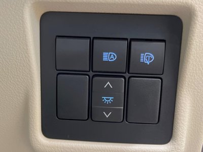 صورة مصغرة 39 لـ 2023 Toyota LAND CRUISER PRADO