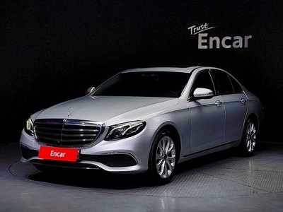 MERCEDES-BENZ E-CLASS - 1