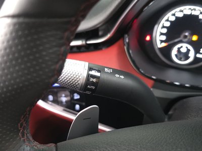 2021 Genesis GV70 thumbnail 31