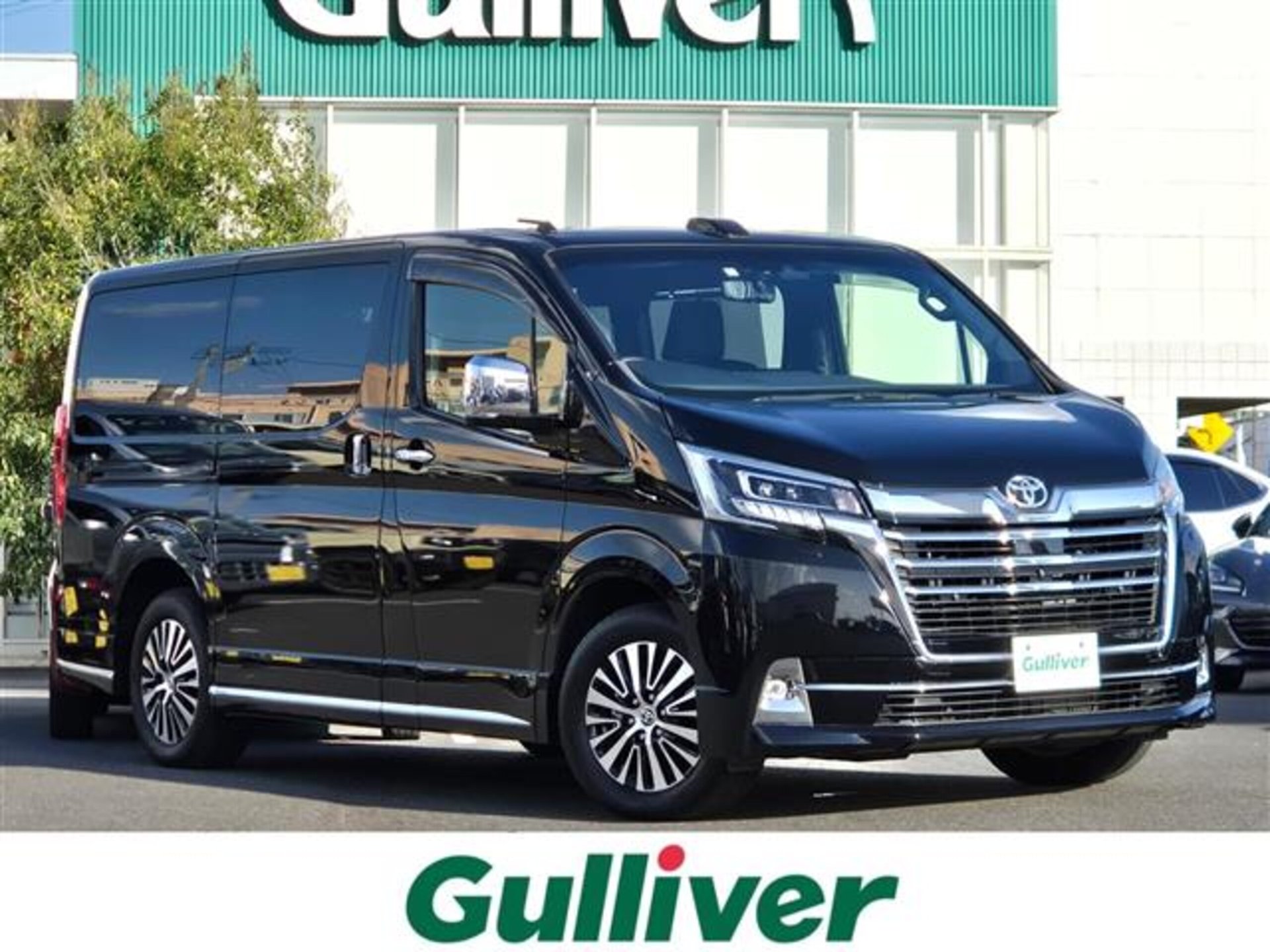 TOYOTA GRAND ACE - View 1