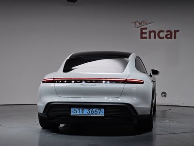 2021 Porsche TAYCAN — фото 4