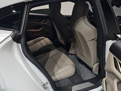 صورة مصغرة 18 لـ 2021 Porsche TAYCAN