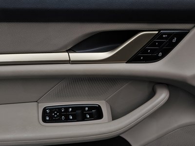 صورة مصغرة 24 لـ 2021 Porsche TAYCAN