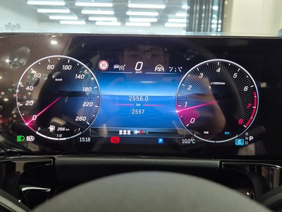 MERCEDES-BENZ GLA - 8