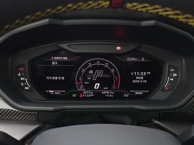 LAMBORGHINI URUS - 8