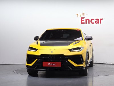 LAMBORGHINI URUS - 2