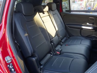 MERCEDES-BENZ GLB - 9