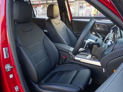 MERCEDES-BENZ GLB - 8