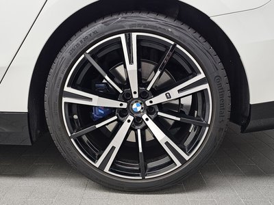 BMW 5 SERIES - 8