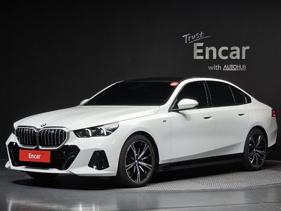 BMW 5 SERIES - 1