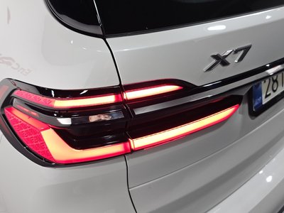 2025 BMW X7 — фото 10