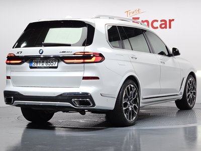 2025 BMW X7 — фото 4