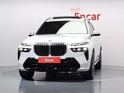 2025 BMW X7 — фото 2