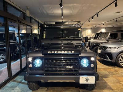 LAND ROVER DEFENDER - 8