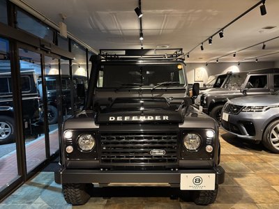LAND ROVER DEFENDER - 7