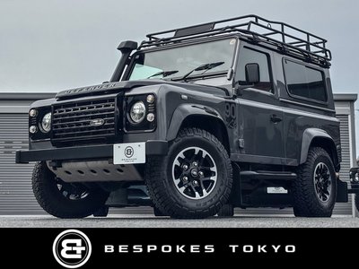 LAND ROVER DEFENDER - 1