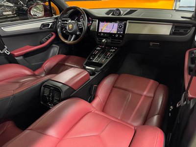 PORSCHE MACAN - 9