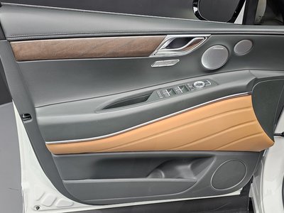 2025 Genesis GV80 thumbnail 14