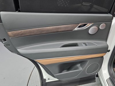 2025 Genesis GV80 thumbnail 15