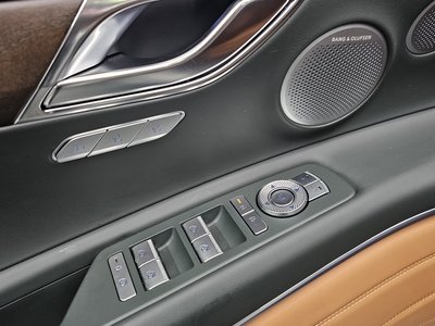 2025 Genesis GV80 thumbnail 32