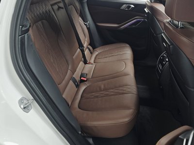 2022 BMW X6 thumbnail 24