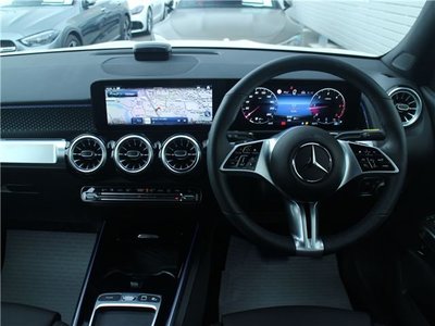 MERCEDES-BENZ GLB - 9