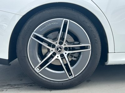 MERCEDES-BENZ E-CLASS - 8