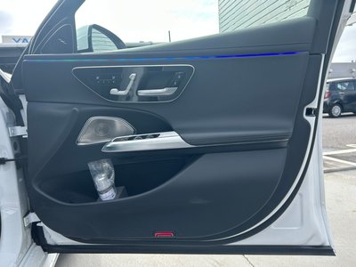 MERCEDES-BENZ E-CLASS - 9